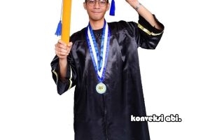 bikin toga wisuda