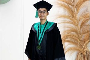 konveksi toga wisuda terbaik