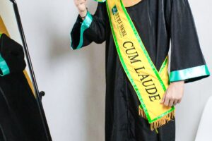 konveksi bikin toga wisuda sekolah