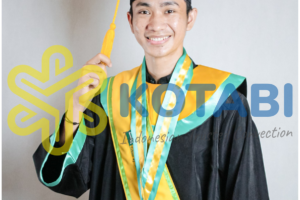 jual toga wisuda sekolah tinggi