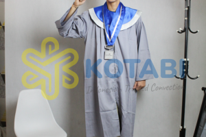 konveksi toga wisuda di surabaya