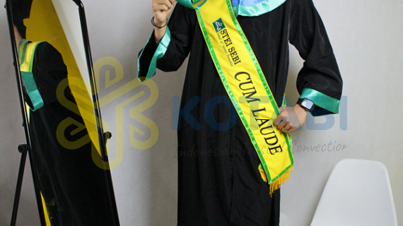 konveksi toga wisuda ambon