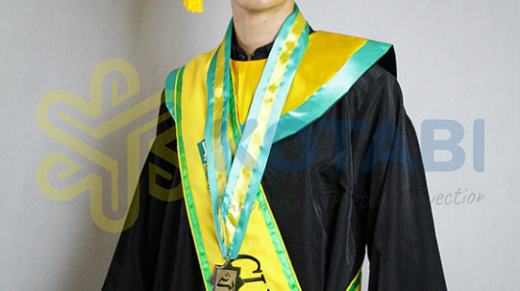 konveksi toga wisuda makassar