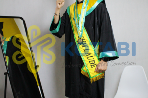 konveksi toga wisuda manado