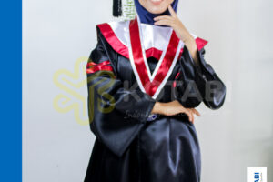Pusat perlengkapan wisuda