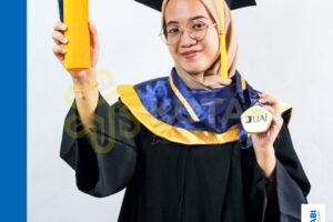 Vendor Toga Wisuda Lengkap Trenggalek