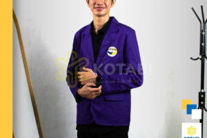Konveksi Jas Almamater Warna Ungu