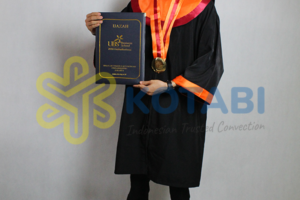 konveksi toga wisuda terdekat di surabaya