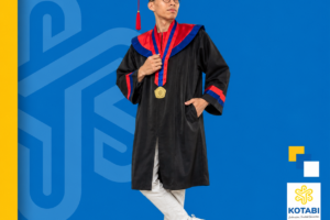 Perlengkapan Wisuda Pria